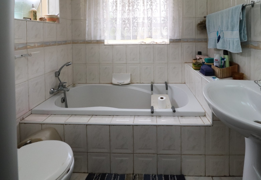 3 Bedroom Property for Sale in Wilkoppies North West